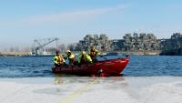 L'embarcation UMA 17, utilisée pour les sauvetages nautiques et sur glace. 